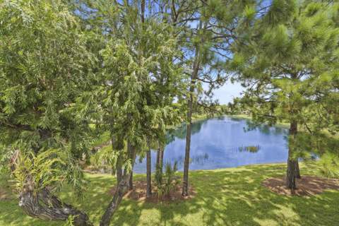 8133 Mulligan Circle, Port St. Lucie FL - photo 15 of 42
