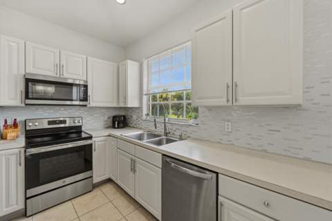 8133 Mulligan Circle, Port St. Lucie FL - photo 18 of 42