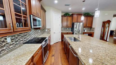 10178 SW Fernwood Avenue, Port St. Lucie FL - photo 9 of 56