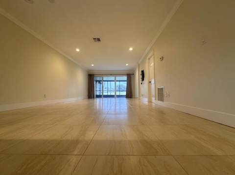 9638 NW 65th Street #C10, Tamarac FL - photo 7 of 27