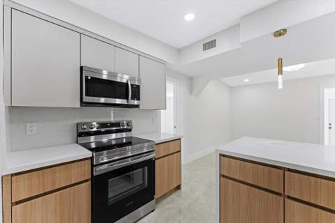 431 Ficus Tree Drive, Lantana FL - photo 10 of 30