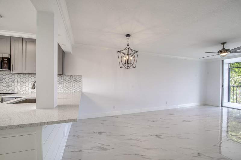 2 bedroom Condominium at 6795 Huntington Lane #406, Huntington Lakes, Delray Beach — photo 3