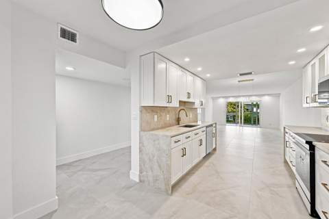 1705 Andros Isle #E3, Coconut Creek FL - photo 20 of 57