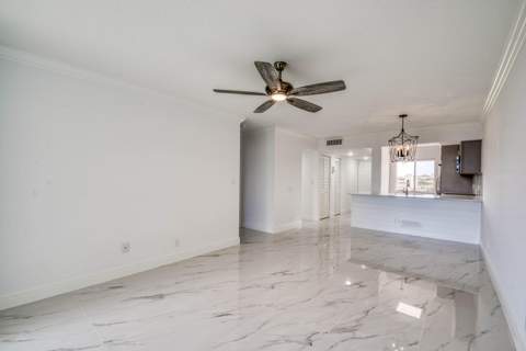 6795 Huntington Lane #406, Delray Beach FL - photo 7 of 37