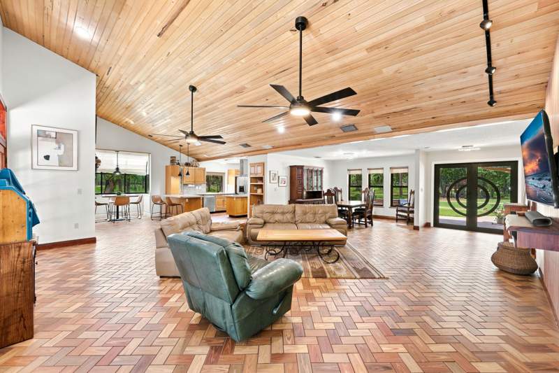 4 bedroom Single Family Residence at 11298 Roselynn Way, Homeland, Lake Worth — photo 4