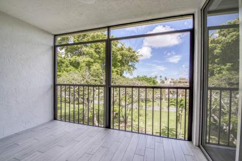 6795 Huntington Lane #406, Delray Beach FL - photo 16 of 37