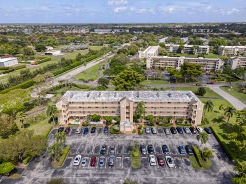 6795 Huntington Lane #406, Delray Beach FL - photo 18 of 37
