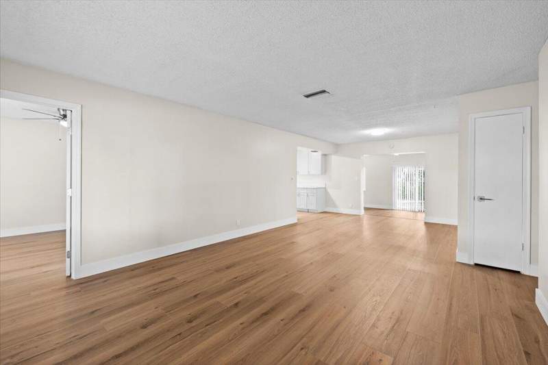 4 bedroom Single Family Residence at 7712 SW 7th Street, North Lauderdale Village Sec 4, North Lauderdale — photo 2