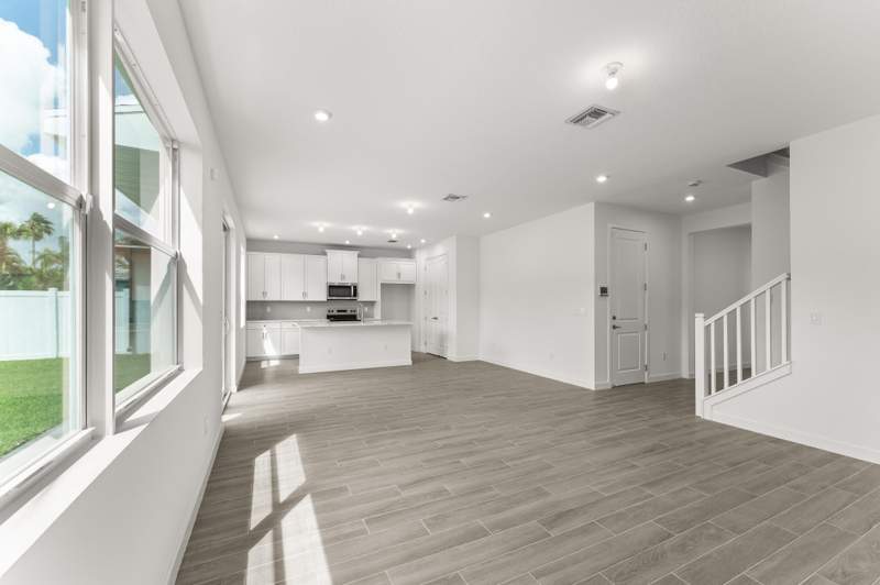 3 bedroom Single Family Residence at 7284 Claudelle Street, Forest Oaks Residential Pud, Lake Worth — photo 2