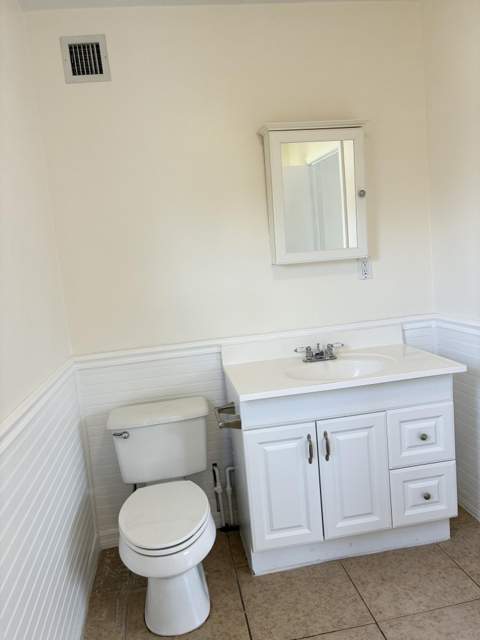 1142 Garnett Street, Lantana FL - photo 6 of 10
