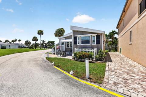 10725 S Ocean Drive #463, Jensen Beach FL - photo 8 of 65