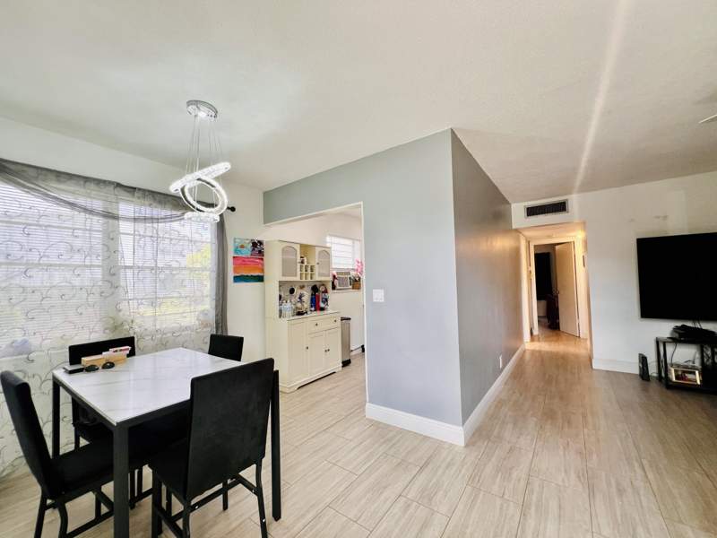 2 bedroom Condominium at 345 Norwich O, Century Village - Norwich Condo, West Palm Beach — photo 2