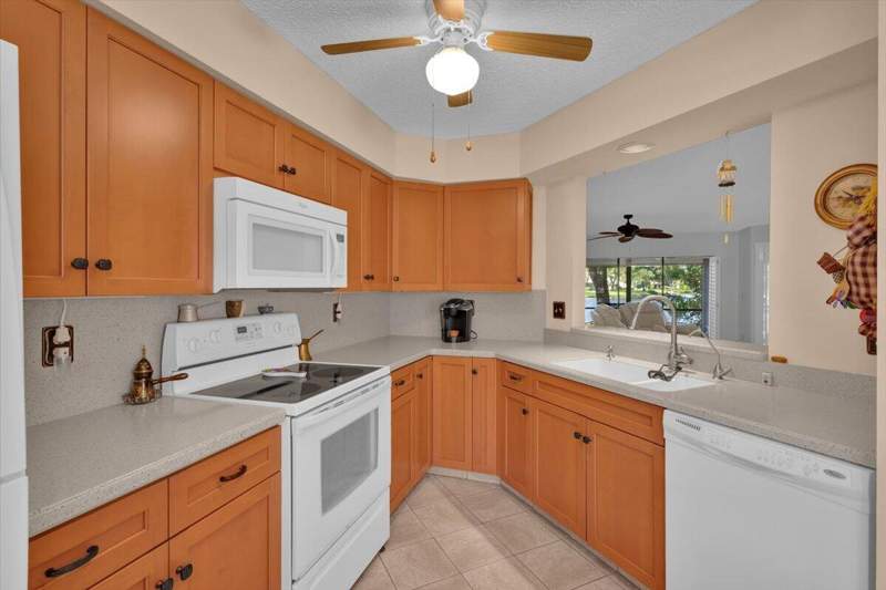2 bedroom Condominium at 6050 SE Martinique Drive #102, Montego Cove Condo, Stuart — photo 5