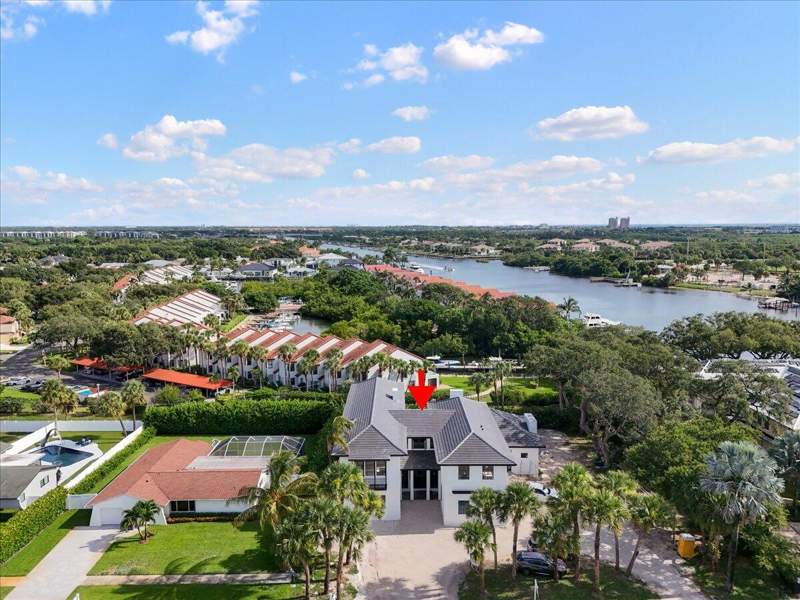 5 bedroom Single Family Residence at 2267 Windsor Road, Windsor Est, Palm Beach Gardens — photo 3