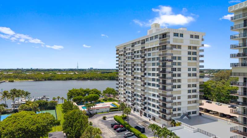 2 bedroom Condominium at 2121 N Ocean Boulevard #207w, Boca Towers Condo Portion, Boca Raton — photo 2
