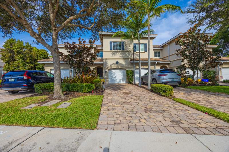 3 bedroom Townhouse at 2646 Webb Avenue, Gulfstream Villas At Heritage Landings, Delray Beach — photo 2