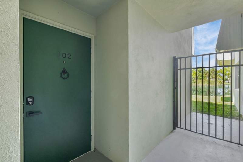 2 bedroom Condominium at 2517 17Th Street #102, Woodland Condominium, Fort Pierce — photo 5