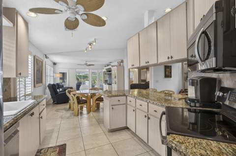 262 Brier Circle, Jupiter FL - photo 21 of 42