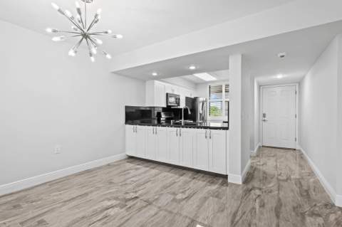 1502 Whitehall Drive #403, Davie FL - photo 13 of 20
