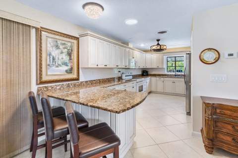 622 SW Pine Tree Lane, Palm City FL - photo 16 of 52