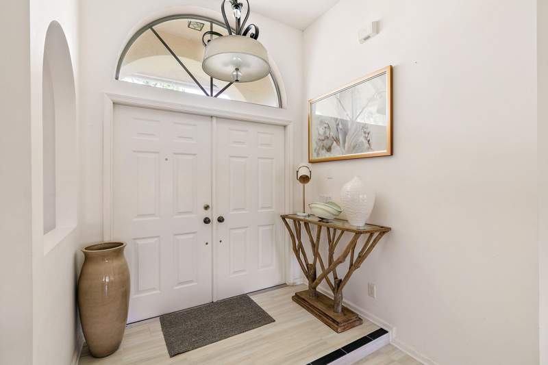 4 bedroom Single Family Residence at 12122 78th Place, West Palm Beach, West Palm Beach — photo 4