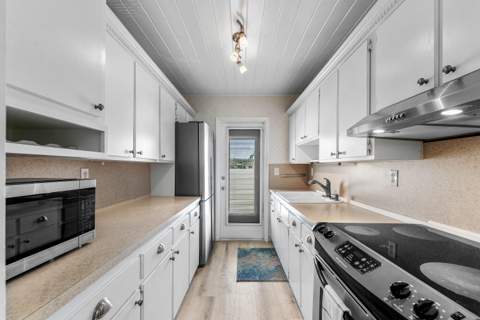 4111 NE 21st Way #204, Lighthouse Point FL - photo 9 of 35