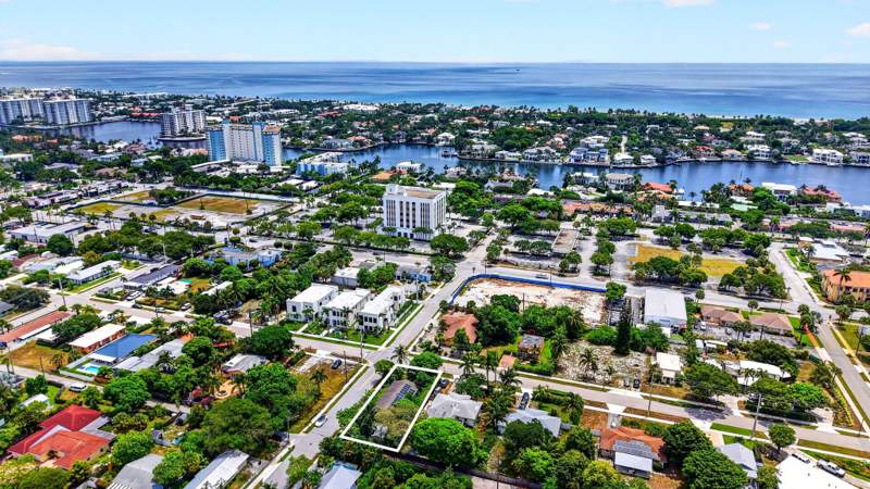 4 bedroom Single Family Residence at 310 SE 8th Street, Osceola Park, Delray Beach — photo 2