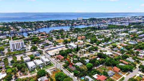 310 SE 8th Street, Delray Beach FL - photo 8 of 37