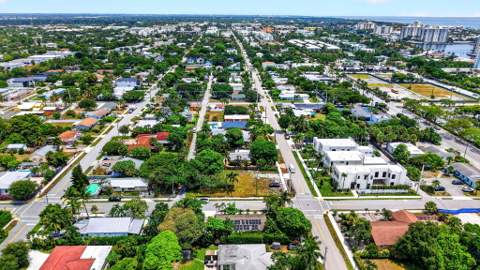 310 SE 8th Street, Delray Beach FL - photo 12 of 37
