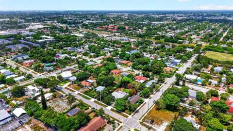 310 SE 8th Street, Delray Beach FL - photo 13 of 37