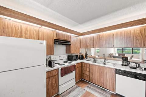 3515 Village Boulevard #206, West Palm Beach FL - photo 9 of 45