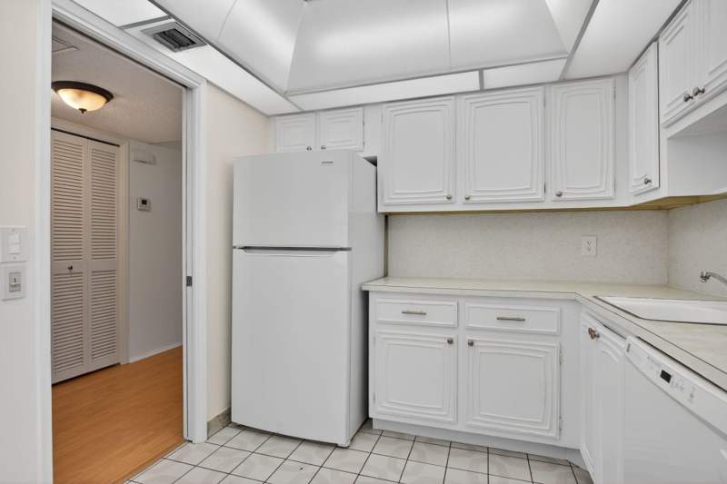2 bedroom Condominium at 2651 S Palm Aire Drive #302, No 27 Palm-Aire Country Club, Pompano Beach — photo 5