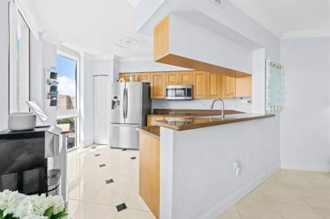 347 N New River Drive #1004, Fort Lauderdale FL - photo 7 of 24