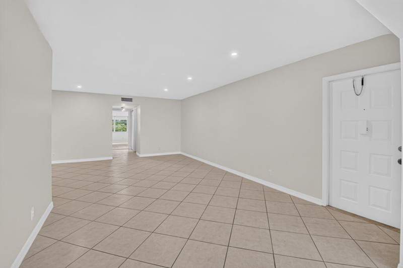 1 bedroom Condominium at 5073 Lakefront Boulevard #C, High Point Of Delray West Condo Sec 1&2, Delray Beach — photo 5