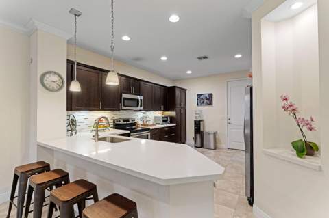 2134 Sabal Tree Court, West Palm Beach FL - photo 10 of 37