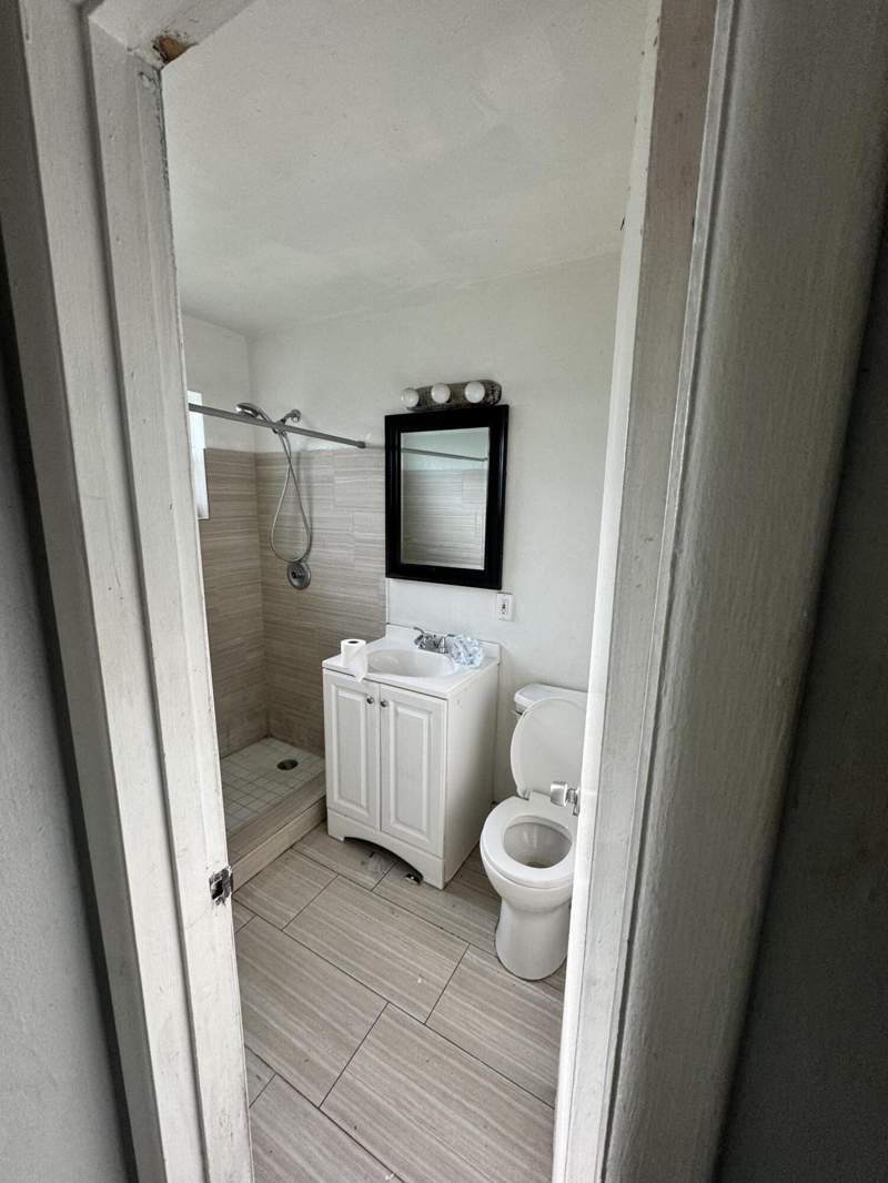 3 bedroom Single Family Residence at 243 NE 39th Court, Pompano Beach Highlands 8th Sec, Deerfield Beach — photo 4
