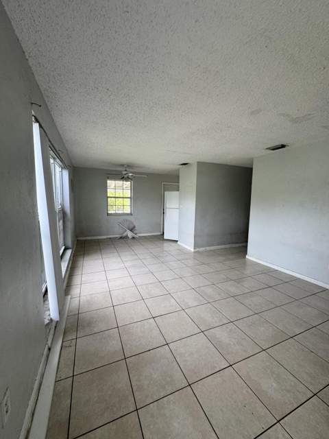 243 NE 39th Court, Deerfield Beach FL - photo 8 of 9