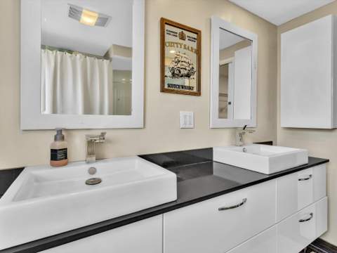 605 Oaks Drive #810, Pompano Beach FL - photo 12 of 52