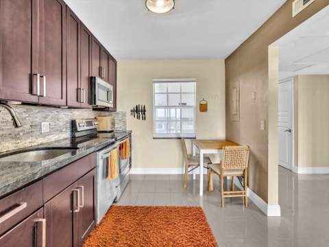 605 Oaks Drive #810, Pompano Beach FL - photo 16 of 52