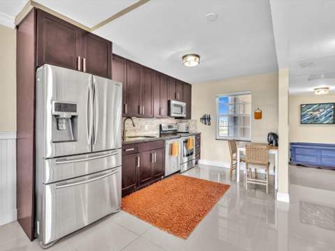 605 Oaks Drive #810, Pompano Beach FL - photo 18 of 52