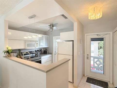 5171 W Oakland Park Boulevard #312, Lauderdale Lakes FL - photo 11 of 50