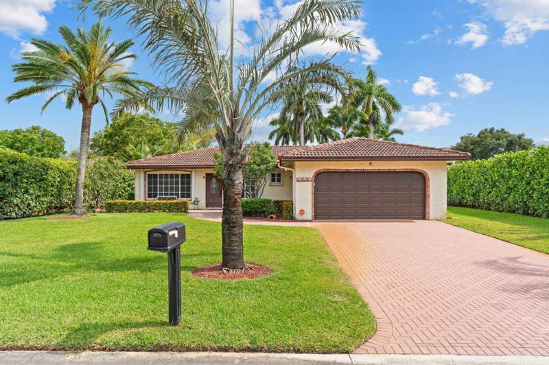 3 bedroom Single Family Residence at 10520 NW 43rd Court, Chevy Chase, Coral Springs — photo 3