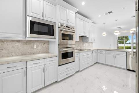88 N Lakeshore Drive, Hypoluxo FL - photo 10 of 67