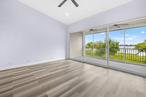 88 N Lakeshore Drive, Hypoluxo FL - photo 16 of 67