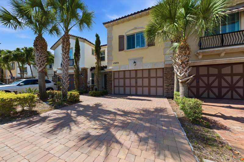 3 bedroom Townhouse at 15672 Italian Cypress Way, Binks Pointe, Wellington — photo 2