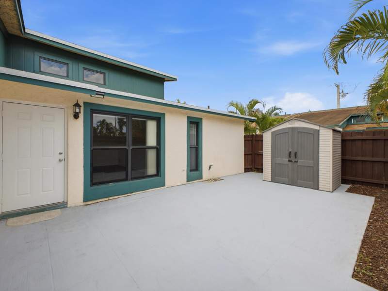 2 bedroom Villa at 1110 Manor Drive, Tree Lake, Palm Springs — photo 5