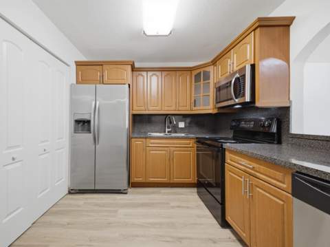 1110 Manor Drive, Palm Springs FL - photo 19 of 33