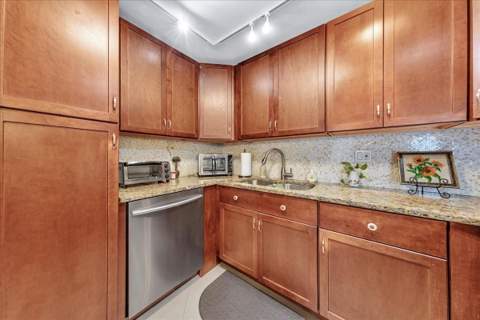 2047 Wolverton C, Boca Raton FL - photo 9 of 29