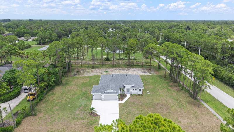 4 bedroom Single Family Residence at 17521 N 76th St Street, The Acreage, The Acreage — photo 2
