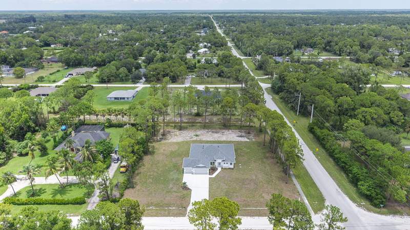 4 bedroom Single Family Residence at 17521 N 76th St Street, The Acreage, The Acreage — photo 3